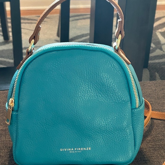Divine Firenze Leather Convertible Crossbody Purse Backpack EUC - Picture 1 of 4